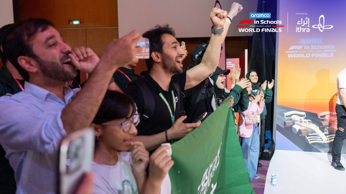 كلّنا فخورين فيهم يا كوتش 🤩

#إثراء 
#F1SWF23
#أبطال_فورمولا1_في_سنغافوره