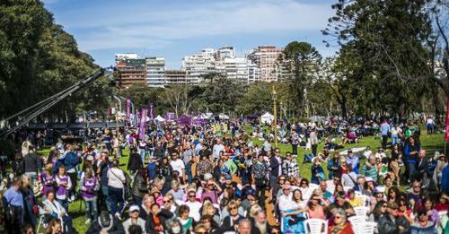 [IMÁGENES]
<a href="/LimudBA/">Limud BA</a> : más de 46 mil personas festejaron el Año Nuevo Judío en el Rosh Hashaná Urbano
visavis.com.ar/2023/09/11/lim…
