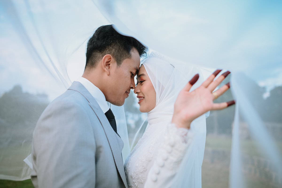 hanishdya's tweet photo. 9.9.2023 — happily married with the love of my life @FeeFar16 🤵🏻👰🏻‍♀️🕊️🤍✨ https://t.co/E6ek9hrxhc