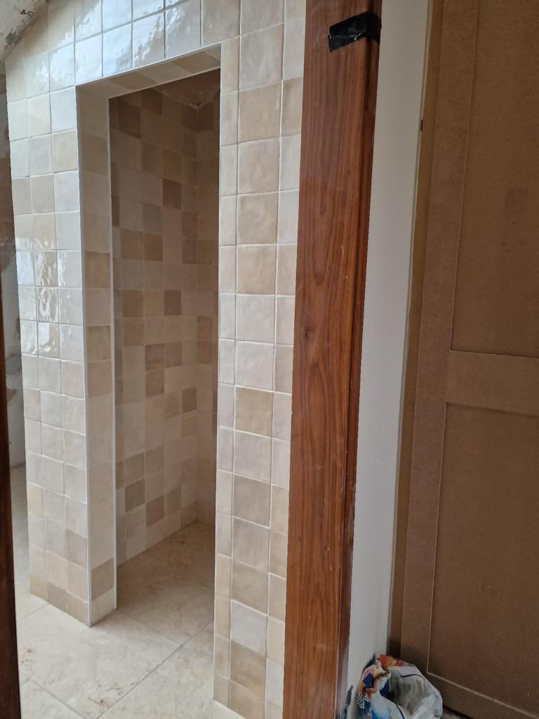 inar_ltd's tweet photo. We’ve grouted off this bathroom tiling this today and staring the decorations tomorrow,
Can’t wait to see the final look 👀 
Stay tuned.
.
.
.
#tiles #tilesart #artist #artgallery #artcollector #artoftheday #bathroomdecor #bathroomremodel #bathroomrenovation #bathroominspiration https://t.co/MBaotbk2QQ