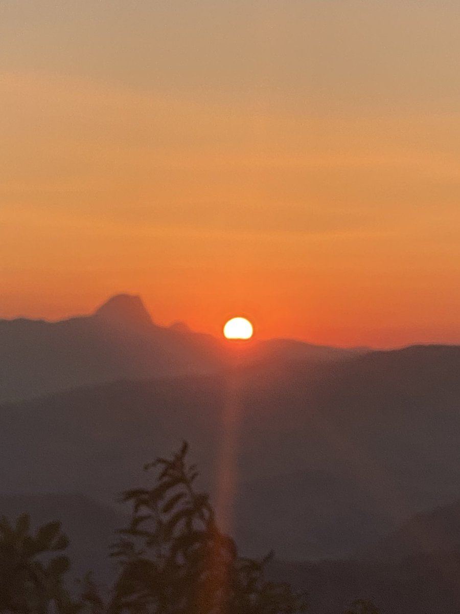 Lino_Scaccia's tweet photo. Tramonto di una sera di fine estate.. di un’estate che vuole continuare a splendere!
Buona serata! #Sera #BuonaSera
#BuonaSerataATutti #NotteBuona #Notte #Tramonto #AlTramonto #tramonti #FineEstate https://t.co/FL67sYf45H