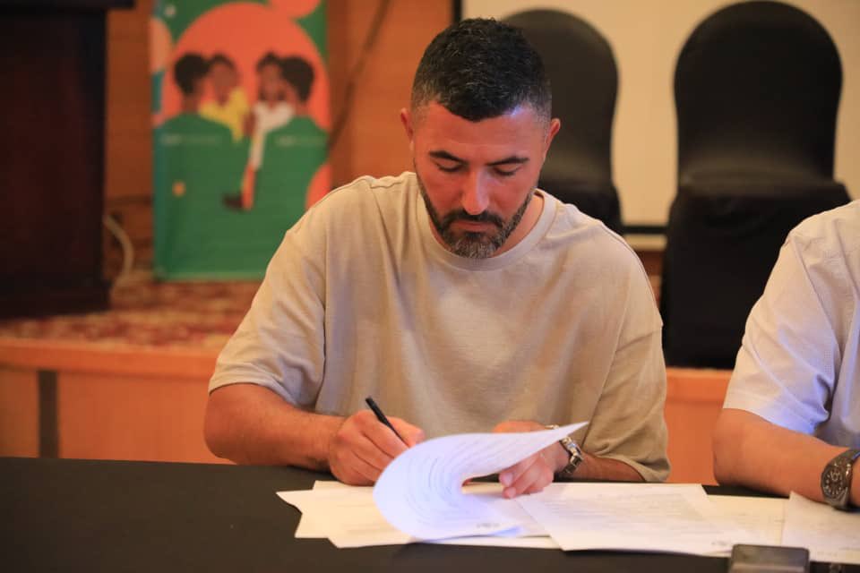 Anthar Yahia tweet media