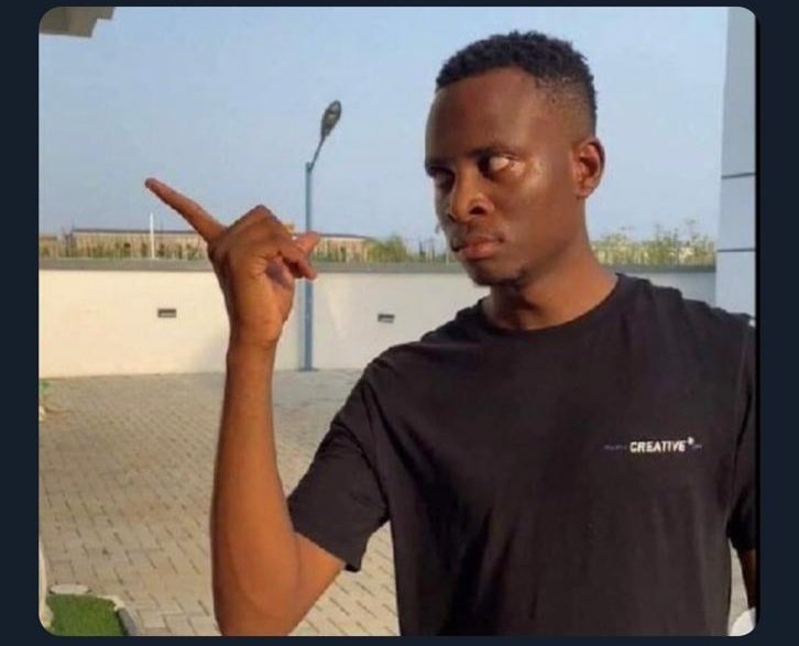 RoyalKamo's tweet photo. Adekunle Told Angel early that the envelope game today has a plot twist then booommm production had to change the strategy 😆🤣🤣😆🤣😀🤣 #BBNaijaAllStars #BBNaija https://t.co/Qf2B5mO7dp