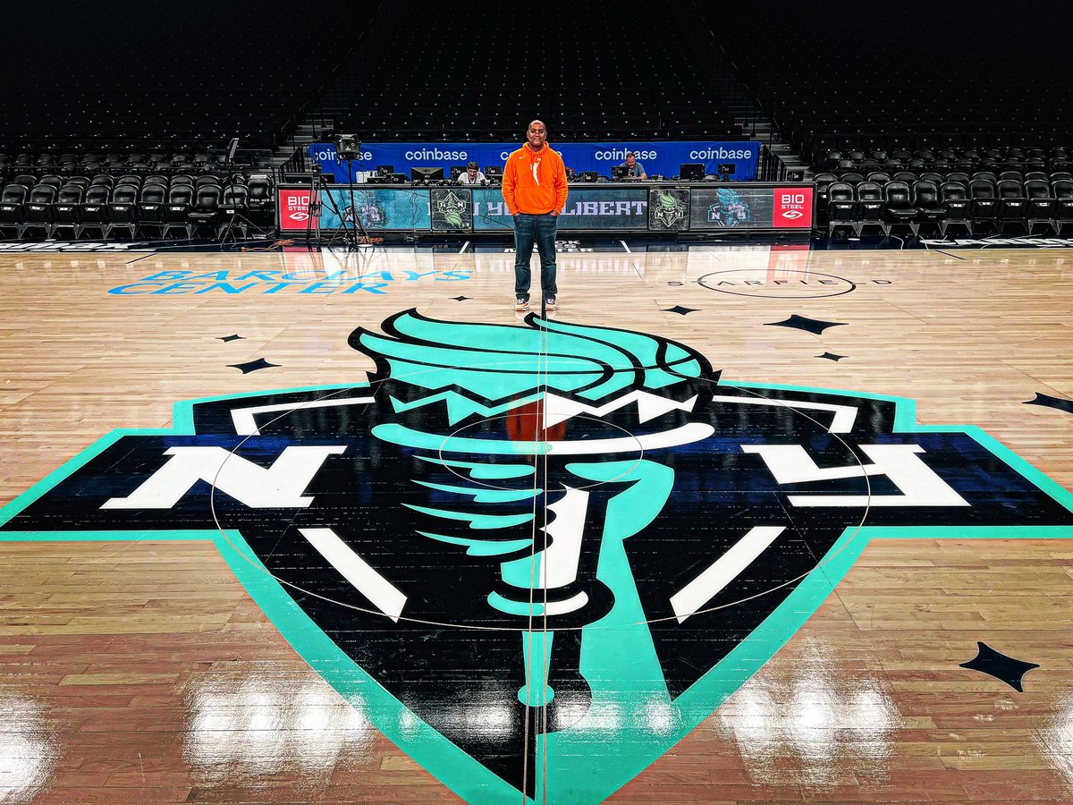 LSMProductions_'s tweet image. The @WNBA playoffs begin this week. We’re looking forward to an amazing playoff atmosphere at Barclays Center. Love telling stories with our music gamedays for @nyliberty fans! #sports #music #consulting #lsmprods