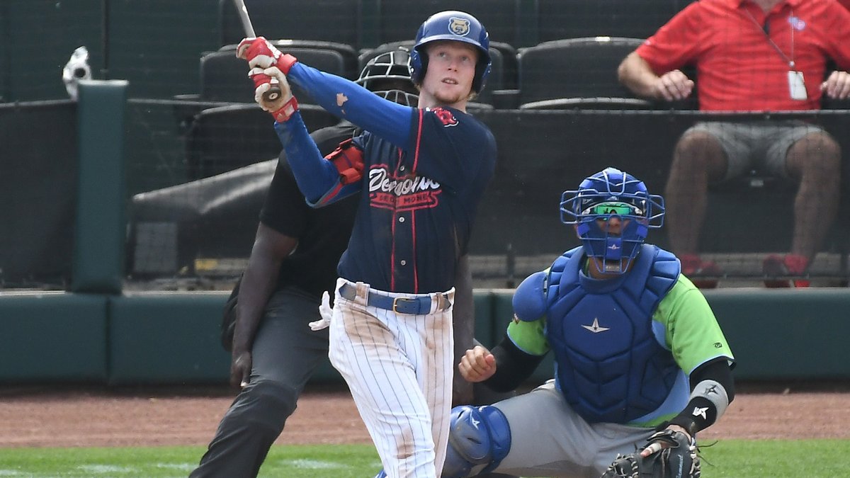MLBPipeline's tweet photo. The @Cubs are calling up their No. 1 prospect, Pete Crow-Armstrong, for what would be his big league debut.  

More on MLB's No. 12 overall prospect: https://t.co/bgZWrsAfpA https://t.co/k6ylH2pk1h