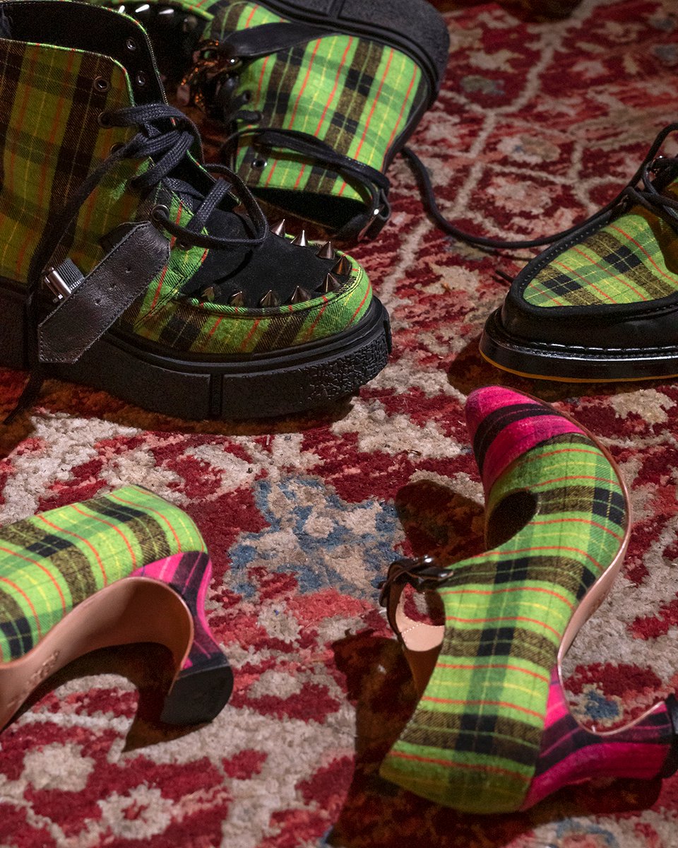 Fluevog's tweet image. Keep things plaid &amp;amp; simple w/ our vibrant, new, green textile styles. Shop our latest arrivals in stores &amp;amp; online now. 😍 vo.gg/shop

Big Presence MALALA and Modvog THORP available now; Space Edition PASTRIX &amp;amp; more coming soon!

#Fluevog #FW23 #GreenPlaid #PlaidShoes