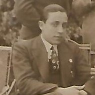 En Narcís Tarruella Capmany va néixer el 31 de maig de 1906 a #Barcelona. Era fill de l’Elvira Tarruella Capmany, natural de #Sabadell, i de pare desconegut. En algun moment va marxar a viure al #Vendrell.