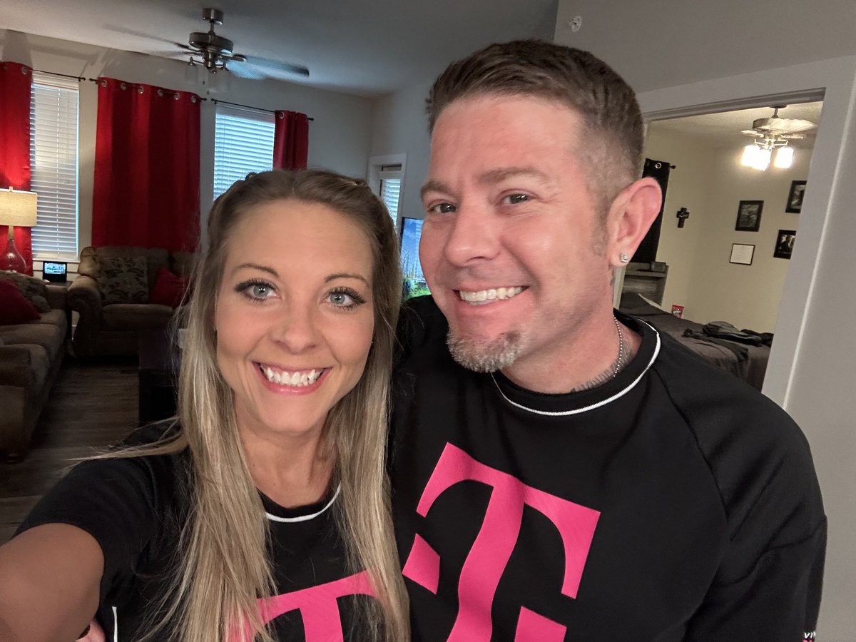 #TeamMagenta 
Happy Magenta Monday!!