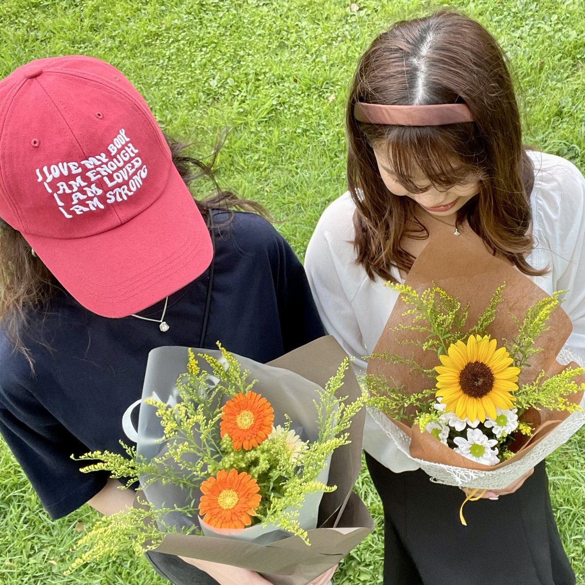 532741ja's tweet photo. セルフラッピングできるお花屋さん💐

好きなお花と好きな包装紙で包めて幸せ☺︎ https://t.co/nbWBHCZ90r