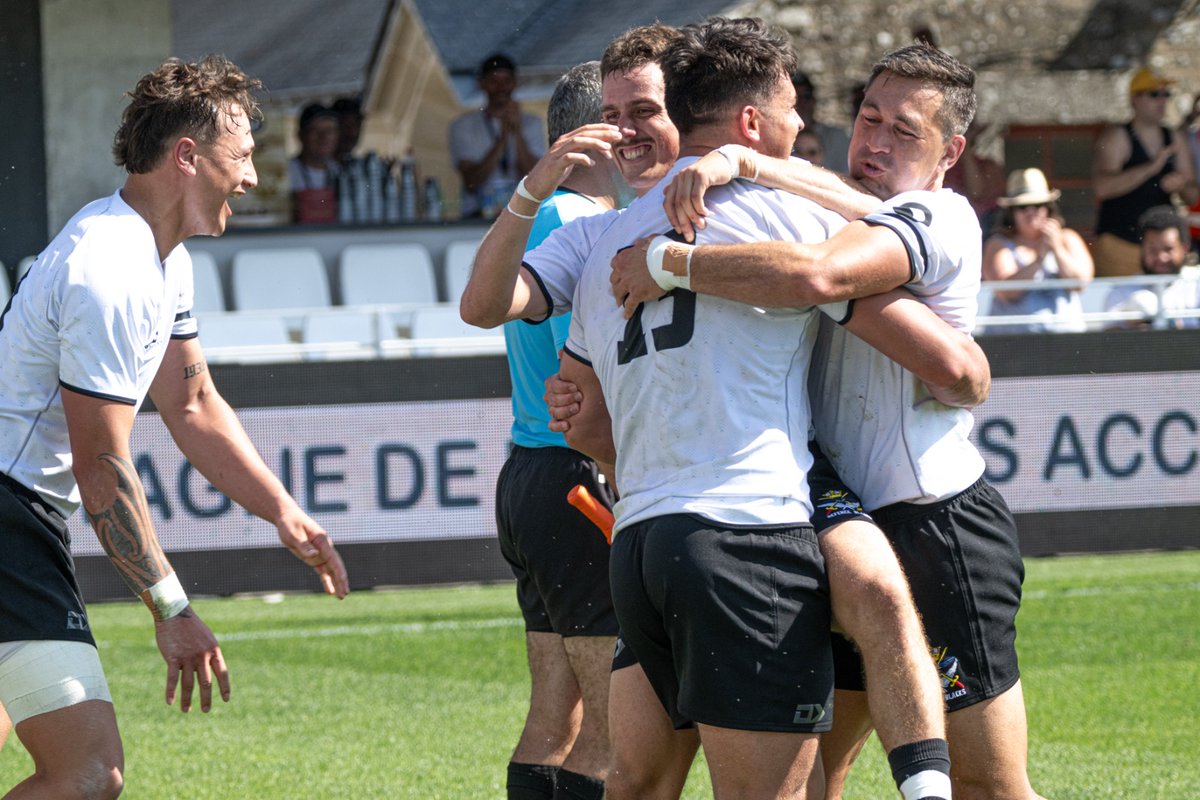 Au stade de la Rabine à Vannes, la petite finale du championnat du monde militaire de rugby opposait le Royaume-Uni 🇬🇧 à la Nouvelle-Zélande 🇳🇿. Ce sont les Britanniques qui se sont imposés 24 à 12👌

Bravo à ces deux équipes pour tout le chemin parcouru dans ce championnat !