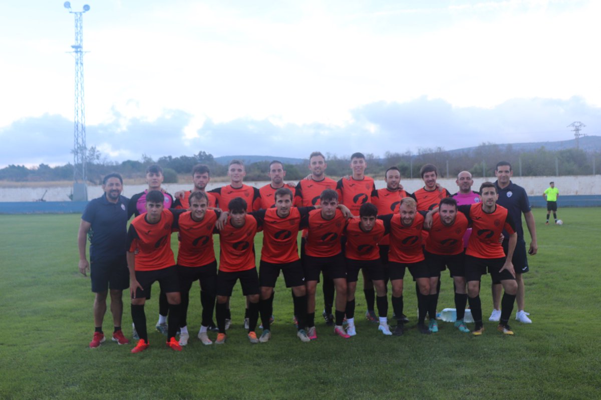 En la tarde de ayer jugamos nuestro 1r partido de la Liga de 3ª Regional de la <a href="/FFCV_info/">FFCV</a> con el siguiente resultado

<a href="/cfalbocasser_/">CF Albocàsser</a> 3 - 5 <a href="/RCSalsadella/">Racing Club Salsadella</a> 

#SomosRacing #JoSocDelRacing #TerceraRegional #SomosFFCV
