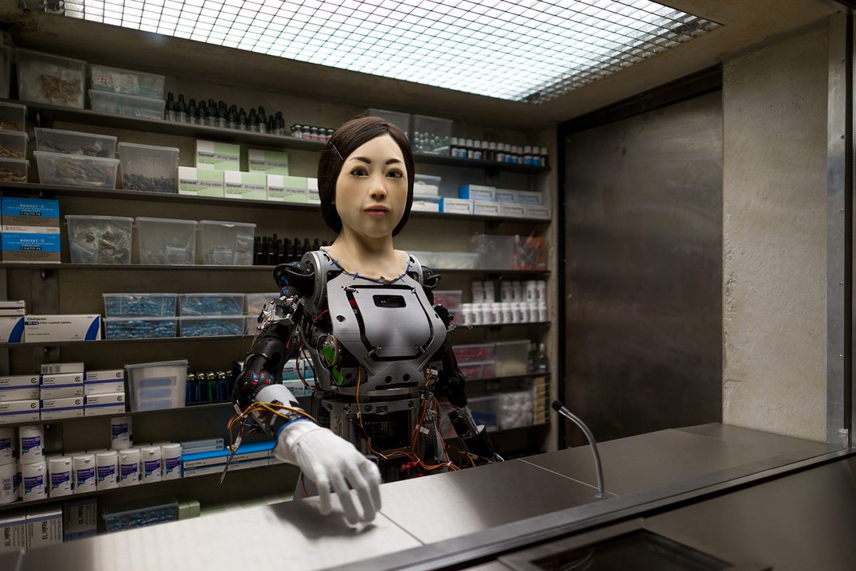 Op de Leidse Lammermarkt is tussen 13 en 17 september een bijzonder huisje te vinden. In dit gebouwtje woont een zogenaamde humanoid: een menselijk uitziende robot. Ze geeft je uitleg over middelen waarmee we de geluksstofjes in onze hersenen kunnen beïnvloeden.