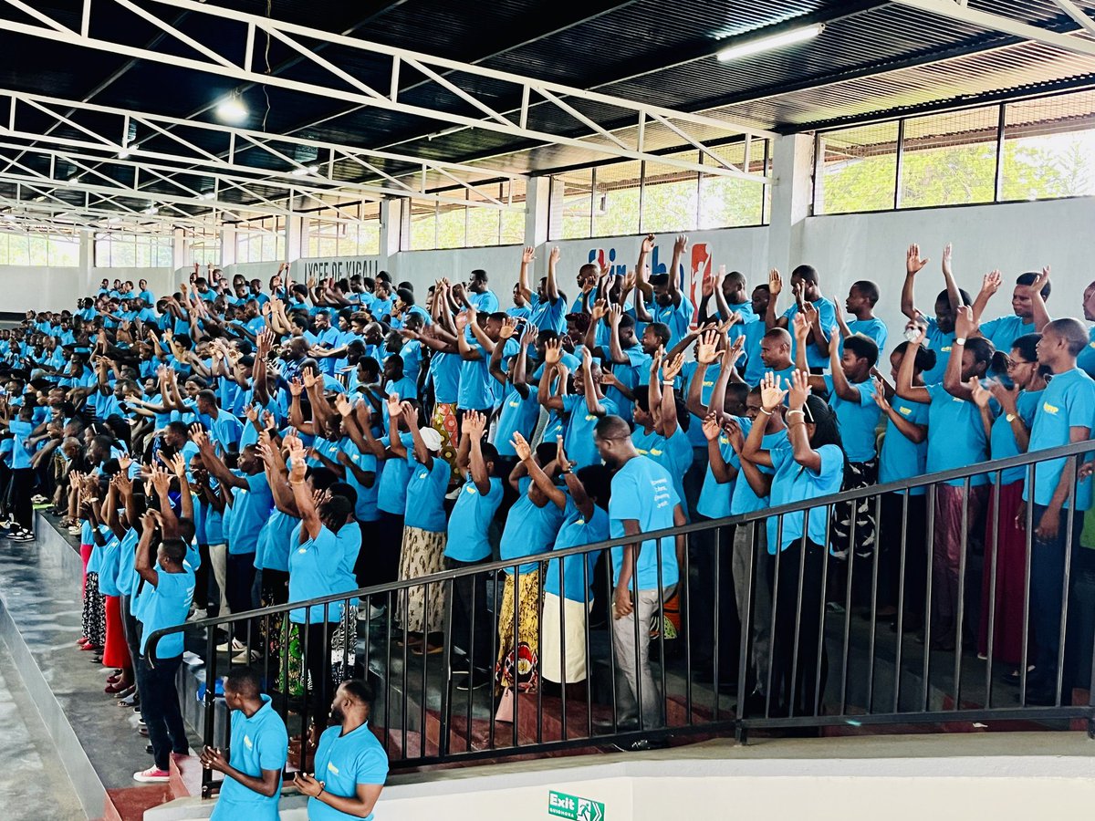Congratulations to the over five thousand teachers and head teachers  trained under the #RwandaEQUIP digital empowerment training cohort. It will be interesting to see the impact of these trainings on the learning outcomes in Rwanda over the years tk come! <a href="/REBRwanda/">Rwanda Basic Education Board</a> <a href="/Rwanda_Edu/">Ministry of Education | Rwanda</a>