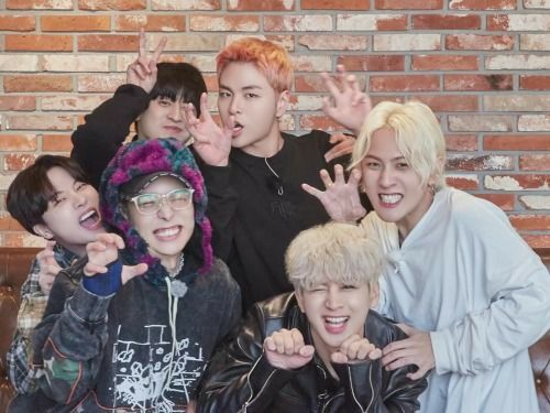 sojuneeeya's tweet image. RAWR

WE LOVE YOU iKON 
#WESTANDWITHiKON