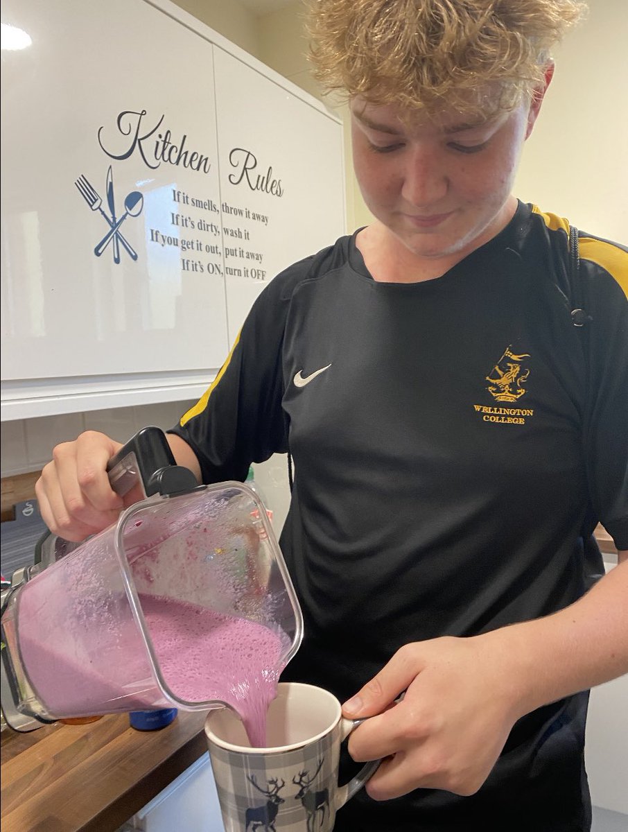 TalbotWelly's tweet image. And breathe….another cracking closed weekend with Team Talbot and @Welly_Beresford. House dance auditions, Smoothies, BBQ, Rugby and of course the popular Welling10k run 🏃‍♀️ 🏃‍♂️ 🥵 #startofterm #jhbursary