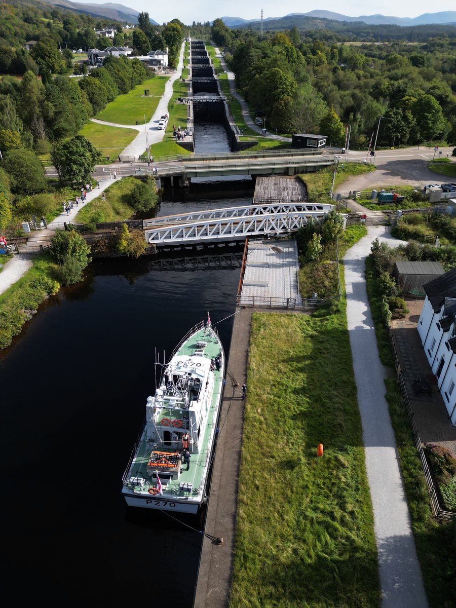 @HMS_Biter approaching Neptunes Staircase on the @CaledonianCanal #SmallShipBigLock