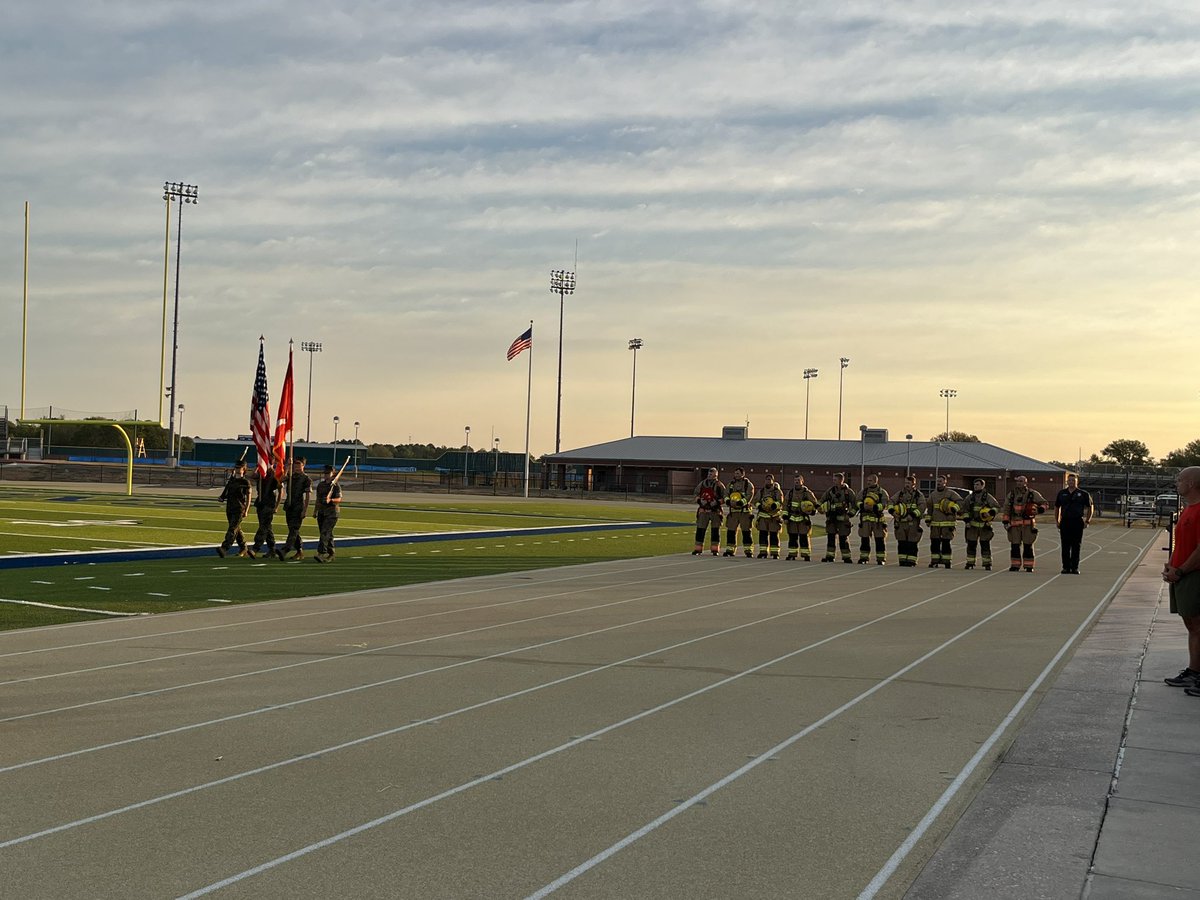 Laureen Thompson tweet media