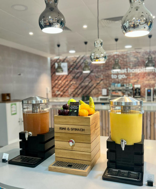 OrankaUK's tweet image. 😏Want to give your guests the very best start to their day?

🥐Scale up your breakfast juice offering with ready to drink premium juices and smoothies. 

Find out more&amp;gt;&amp;gt; bit.ly/3FHdfB3

#Oranka #Juices #Smoothies #Hospitality #Hotels #BreakfastService
