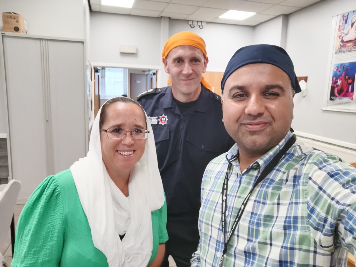 stmarysfire54's tweet photo. As  Station Commander, I attended the Guru Tegh Bahadar Sahib Gurdwara yesterday with two of my Southampton City Council Councillor colleagues to further develop our community relationships. Great hospitality and some great ways of supporting each other agreed on. https://t.co/qJYn3NW6Xi