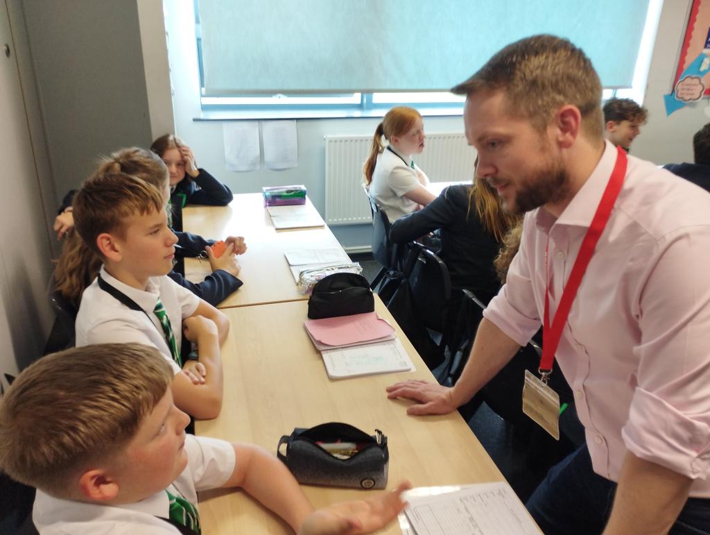 TheMrAindow's tweet image. #BBGcareersweek #BBGAcademy #YBSMoneyMinds YBS staff delivering Money minds sessions to Y8 today