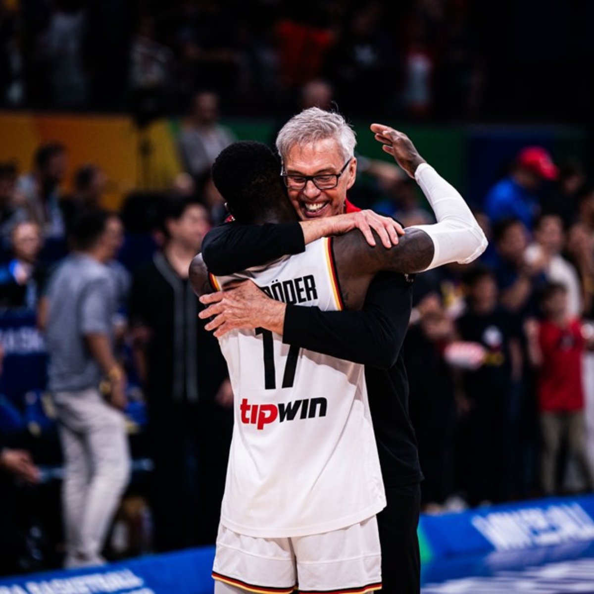¿Cómo ganó Alemania el Mundial de baloncesto? 🇩🇪

¿Respuesta corta? Defensa

¿Respuesta larga?

Te lo cuento en este HILO