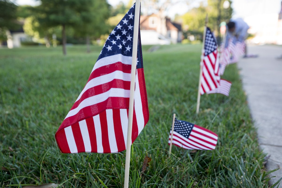 We remember. 🇺🇸

On this National Day of Service and Remembrance, <a href="/WKU_Military/">WKU M.S.S.</a> Student Services staff placed flags outside of Gary Ransdell Hall to honor and remember the fallen, survivors, and first responders.

Today and this week, Hilltoppers are encouraged to engage in