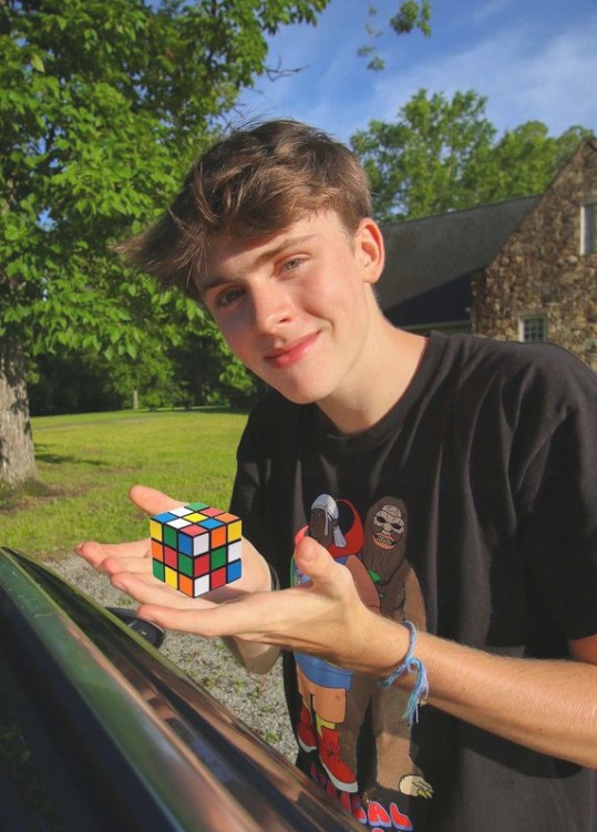 ytbios's tweet photo. Max Reisinger: From Vlogging to Campfires #maxreisinger https://t.co/kfgpidvszS