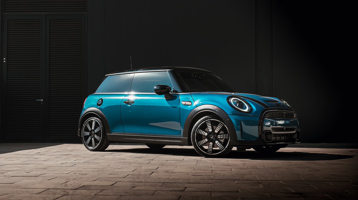 Business - BMW injecte 600 millions de livres dans l'électrification des Mini au Royaume-Uni - francaisalondres.com/bmw-injecte-60… - #francaisalondres #londres #london