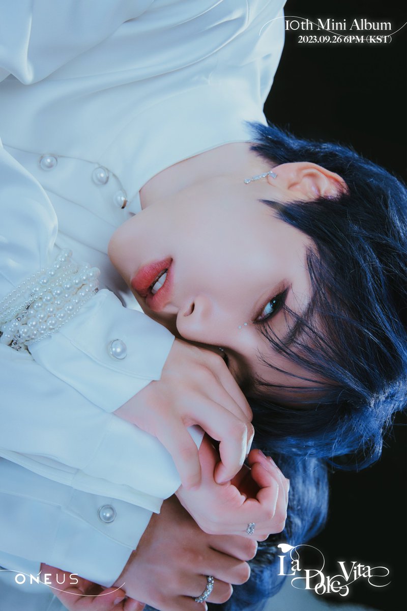 official_ONEUS's tweet image. [#원어스]

10th Mini Album [La Dolce Vita]

💧 CONCEPT PHOTO 💧
🔹 SEO HO 🔹

2023.09.26 6PM (KST) RELEASE✔

#ONEUS #La_Dolce_Vita 
#Baila_Conmigo 
#서호 #SEOHO