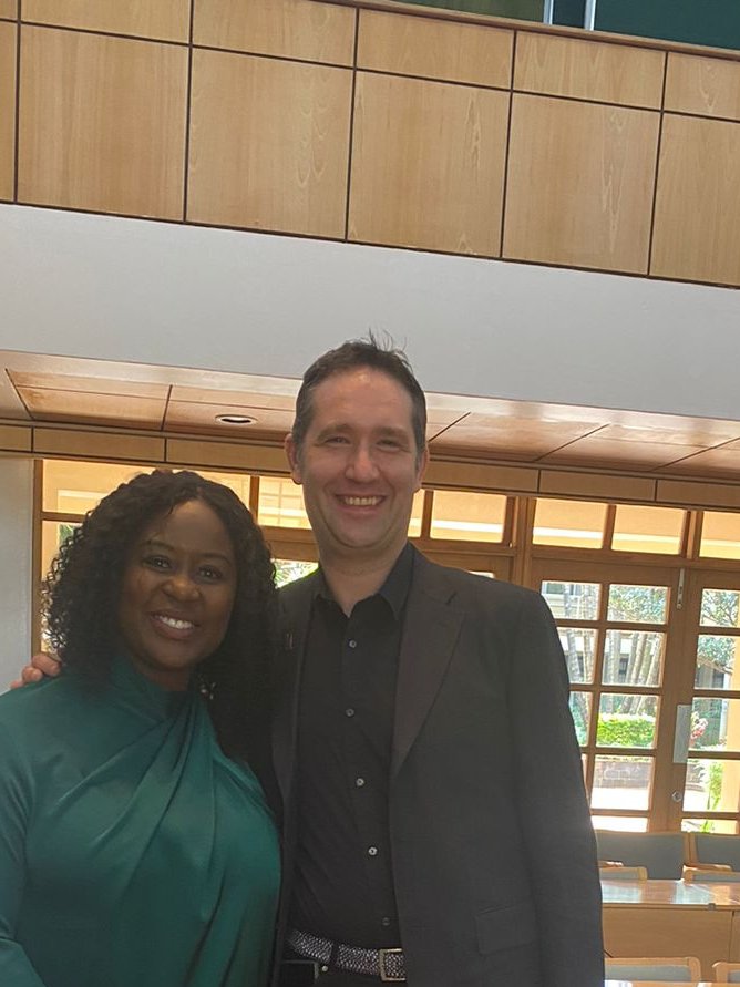 jaysill24's tweet photo. It's not everyday that you get to meet with the @CIMMYT Director General, but I had the privilege to meet with @bramaccimmyt today in #Kenya . We had an opportunity to celebrate accomplishments, share research and institutional updates, and engage in open conversation. Karibu DG https://t.co/zbO3YX4iMh