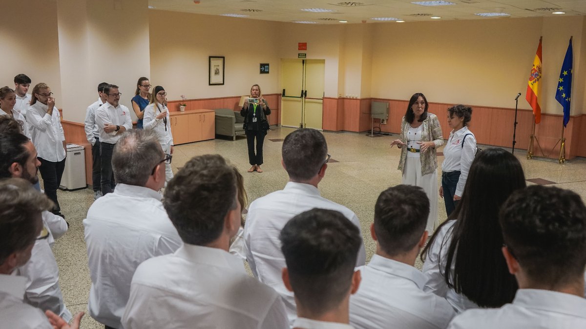 Hoy he recibido a la selección española en <a href="/aena/">Aena</a> a su llegada tras participar en el campeonato europeo de #FP <a href="/ESGdansk2023/">EuroSkills Gdańsk 2023</a> celebrado en Polonia. 

🥇🥈🥉El equipo español ha conseguido hasta 10 medallas!!!

Felicidades y gracias por vuestro esfuerzo y trabajo. #SoisFP