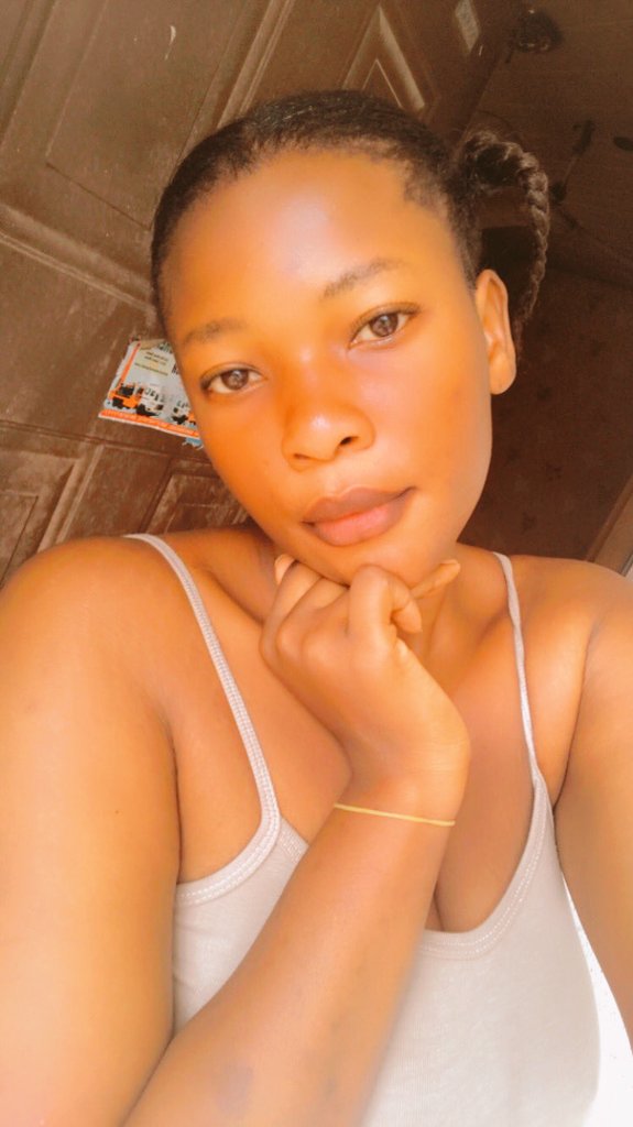 Alyeteemah18's tweet photo. I am depressed 🥹🥹🥹🥹i need money. Please patronize my bussiness #SucideIsNotASolution
E jor 😭😭😭 https://t.co/ugwqxjS0C5