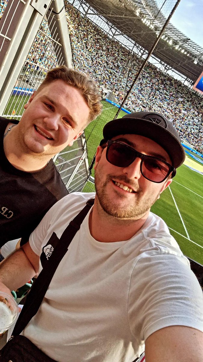 KJP1310's tweet photo. Some trip mind. Booking the wrong flights home and booking them for 2 weeks later instead. Waltzing around Wroclaw 6am in morning steaming and bumping into @_mstephenson88. Flying to the opposite side of Europe to come home and landed in Edinburgh onto Glasgow. #SWTB https://t.co/AGMlyk7BDE