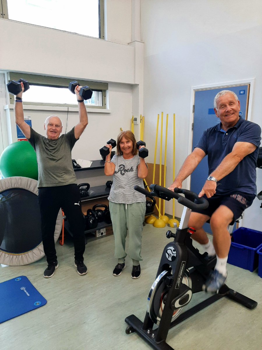 AnthoniaXo's tweet photo. Consent gained from patients to share photos! Smiles all round this afternoon in our Prehab Gym class! #fitforsurgery #prehabilitation #exerciseforcancer @LiverpoolPrehab https://t.co/Zu4r5Br1su