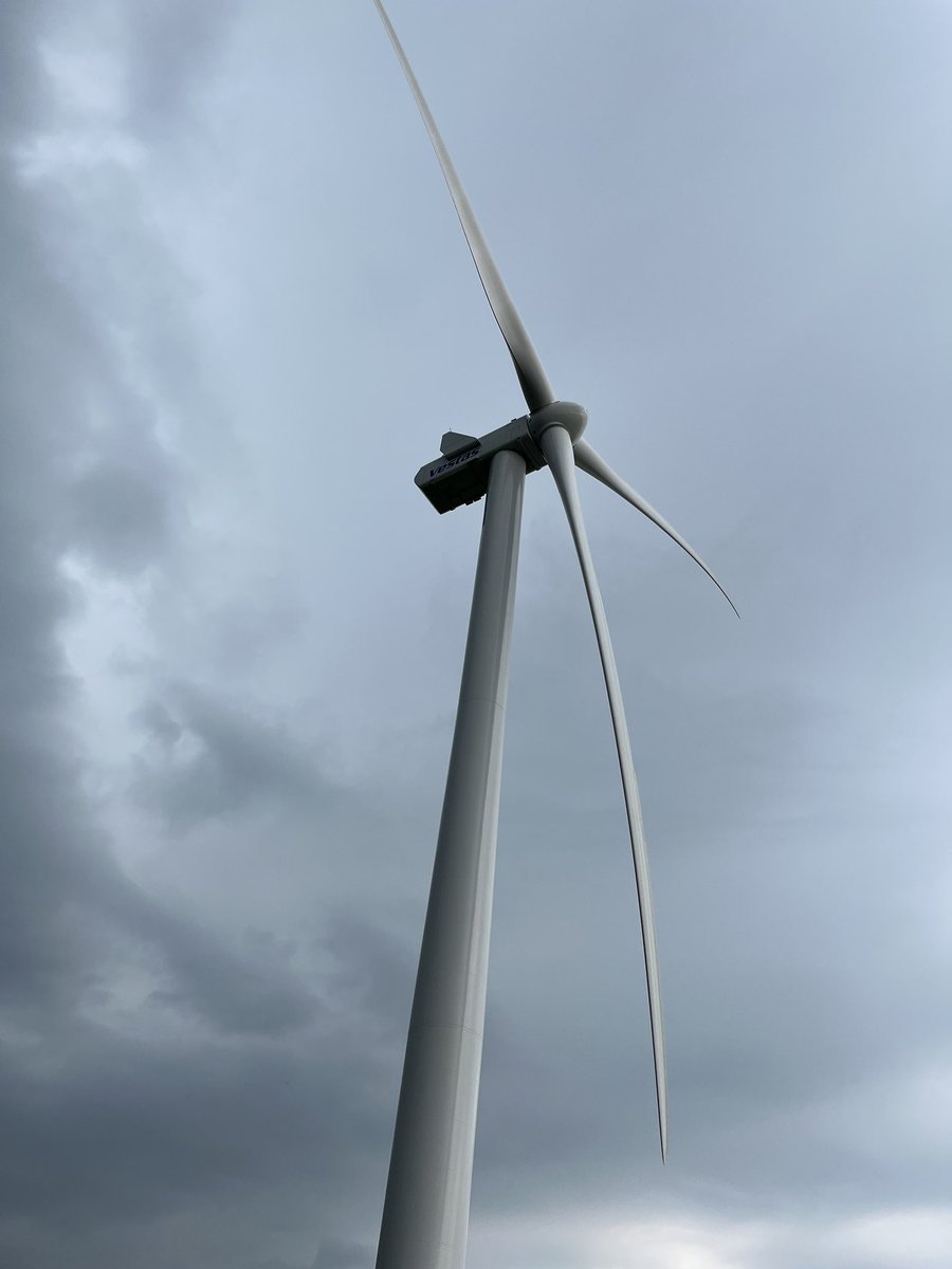 Eurowind Energy A/S (@eurowindenergy) on Twitter photo Fin indvielse af hybridparken ved Greenlab Skive!@BrianAMikkelsen og <a href="/JensRasmussen5/">Jens Rasmussen</a> klippede snoren til sol og vindmøller, der laver strøm nok til at forsyne 46.000 husstande - men her vil det primært blive brugt til forsyne industrien i Greenlab Skive. Fin indvielse af hybridparken ved Greenlab Skive!@BrianAMikkelsen og <a href="/JensRasmussen5/">Jens Rasmussen</a> klippede snoren til sol og vindmøller, der laver strøm nok til at forsyne 46.000 husstande - men her vil det primært blive brugt til forsyne industrien i Greenlab Skive.