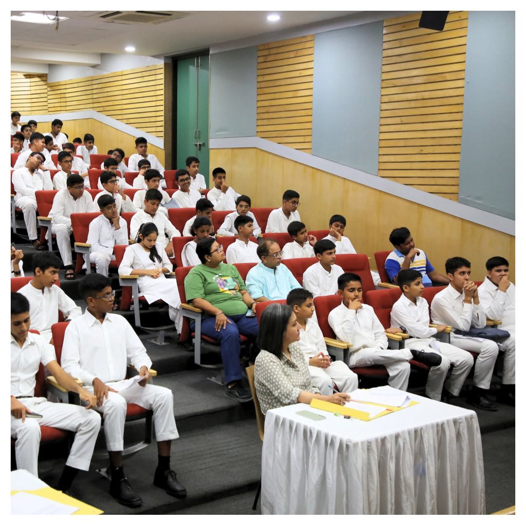The_Doon_School's tweet image. The recently concluded #VikramSeth #PoetryRecitationCompetition was a mesmerizing display of literary prowess. Seniors Arjun Prakash and Arnav Tiwari clinched the top positions with their powerful renditions of Seth&apos;s poignant verses, celebrating the enduring power of words.