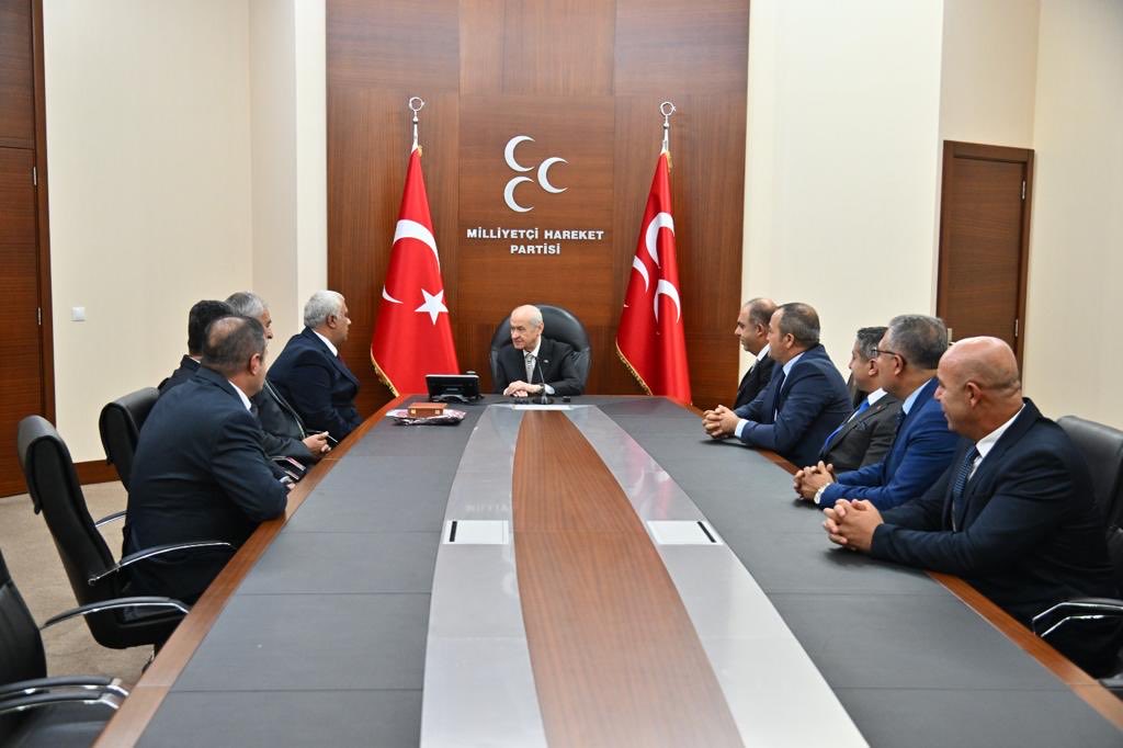 Kadim Şehirimiz Erciş’in İl olması İçin, Erciş İl Platformu olarak MHP Genel Başkanı Sayın; ⁦<a href="/dbdevletbahceli/">Devlet Bahçeli</a>⁩ Dr. Devlet Bahçeli’yi ziyaret ederek desteklerini talep ettik. Göstermiş olduğu ilgi ve alakasına teşekkür eder, saygılarımızı sunarız. ⁦<a href="/MHP_Bilgi/">MHP</a>⁩