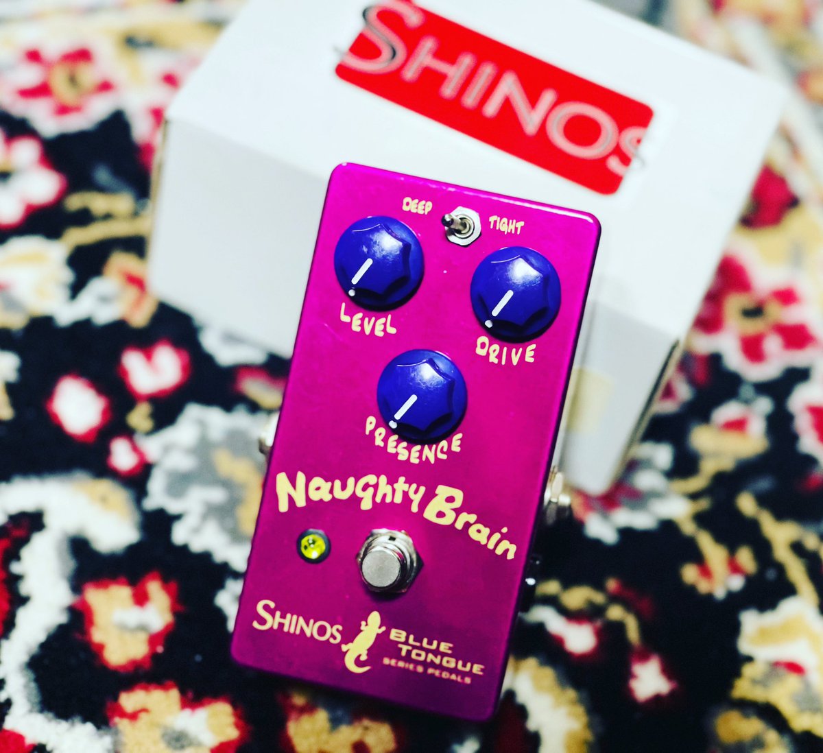 boogie_naokichi's tweet image. My New Gear…
SHINOS  Naughty Brain

ずっと気になってたけど中々入手出来なかったペダル。
めちゃくちゃ気持ちいい倍音感！
ROCKETとの相性もバッチリ！

#SHINOS
#NaughtyBrain
#マイニューギア
#MNG