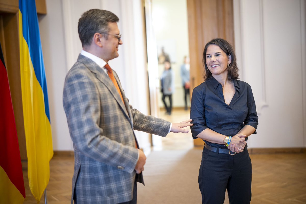 GermanyDiplo's tweet photo. We are walking #Ukraine's path in the #EU along with you - hand in hand. We are preparing the decision to start accession talks. As there cannot be any shortcuts on this path, Ukraine’s enormous reform efforts in all areas are so important @ABaerbock 1/4 https://t.co/9qQm0Ptmkx