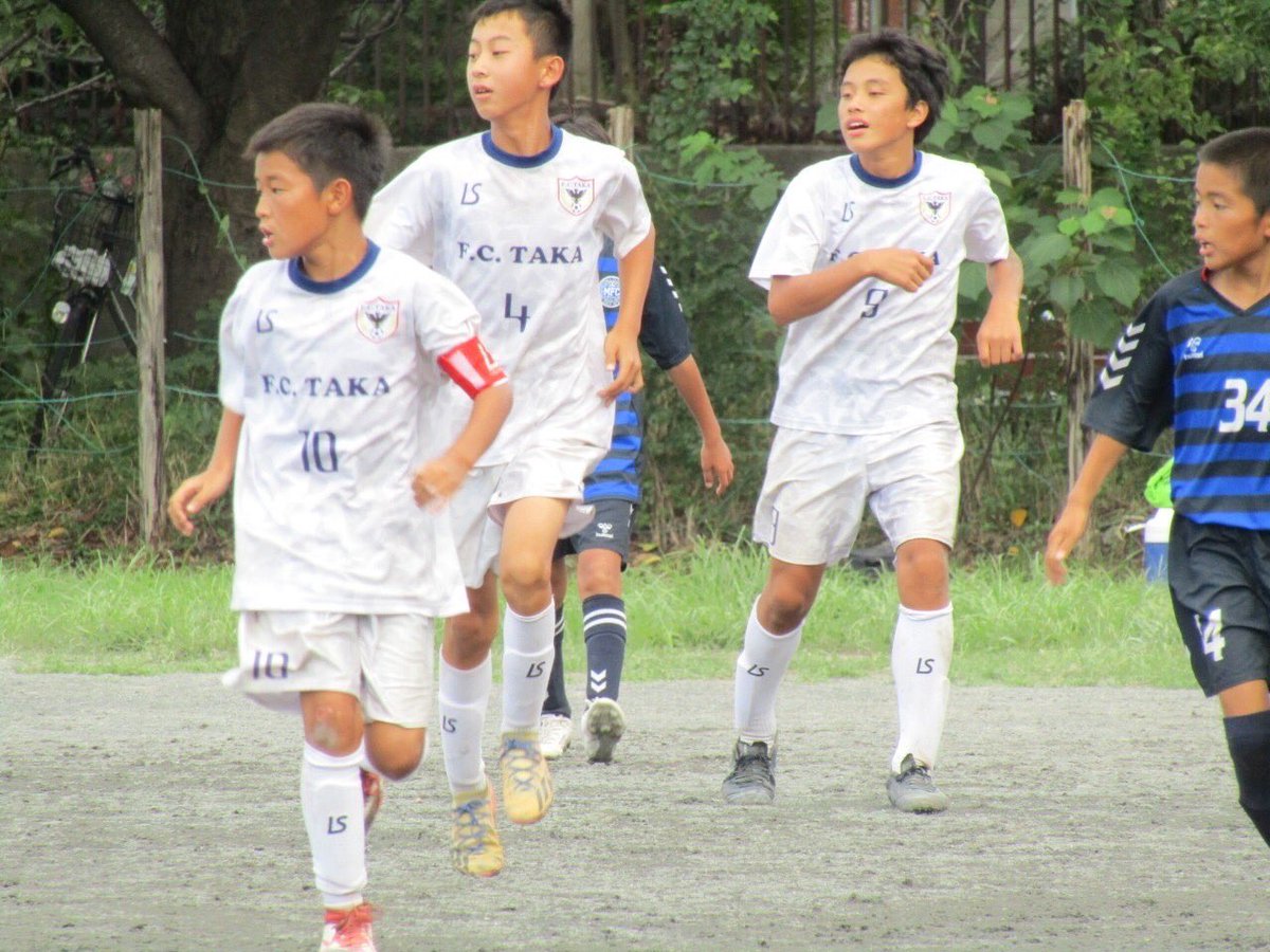fctaka2023's tweet photo. 9/9 ハンガリー杯で宮���平二葉さんと対戦して、その後ミキSCさん、大空KSCさんとトレーニングマッチ❗️

セットプレーでの失点を減らそう😓
トレーニングマッチでは良い形での得点も見られました❗️
頑張って戦えてはいるので、引き続き頑張ろう🔥 https://t.co/6LDcoGu2q3