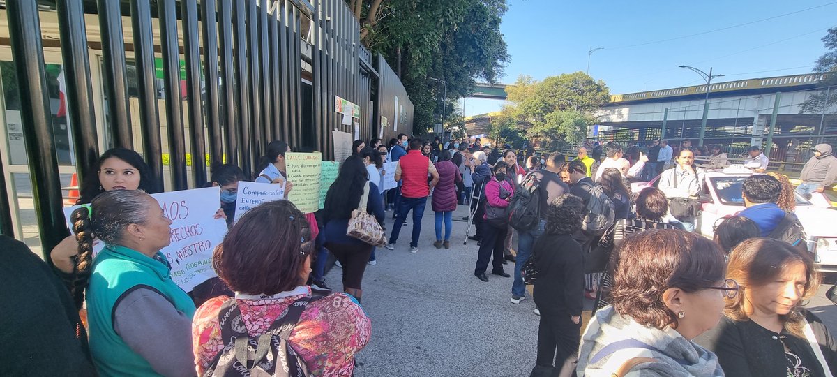 Valquiria_Siner's tweet photo. Fuimos personal de honorarios sin derechos, ahora somos eventuales INSABI, sin respuestas, ni certeza.
@IMSS_BIENESTAR https://t.co/lpT5iSpeGM