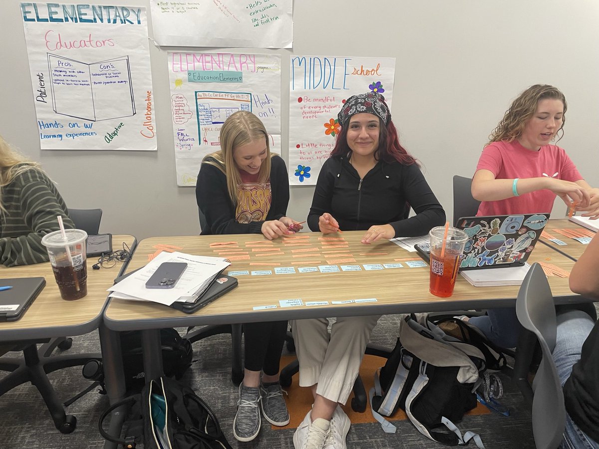 RPTeachAcademy's tweet photo. Friday Scholar Teachers learned about the basics of lesson planning! Here they are matching the definitions of the different components of a lesson plan to the category. #futureteachers #gyo #teacheracademy

@RayPec https://t.co/yVnuDXFfZr