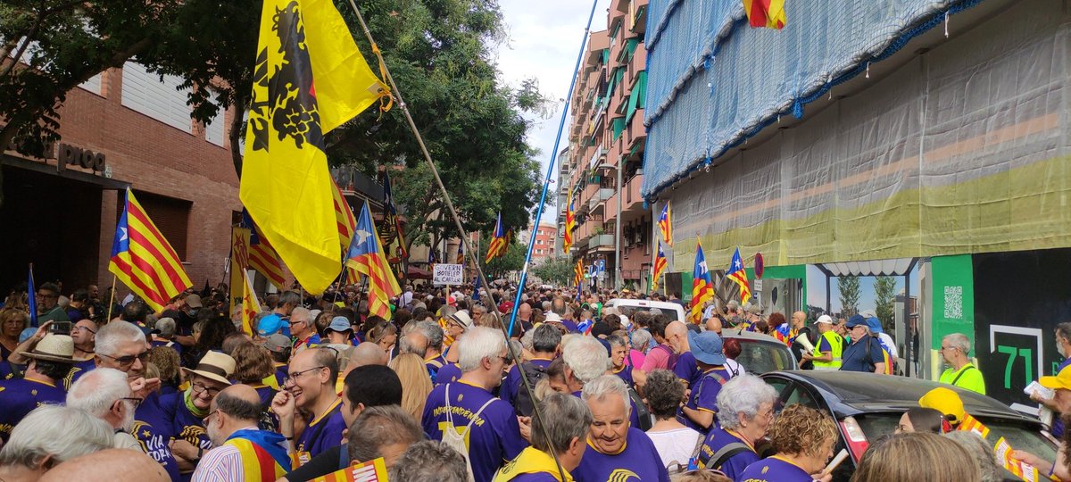 A punt! Desbordem els carrers! #Independencia #11S2023