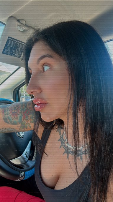 $150 to get my brows done. Who&rsquo;s gonna be a good boy for me and cover it?  findom finsub beta paypig