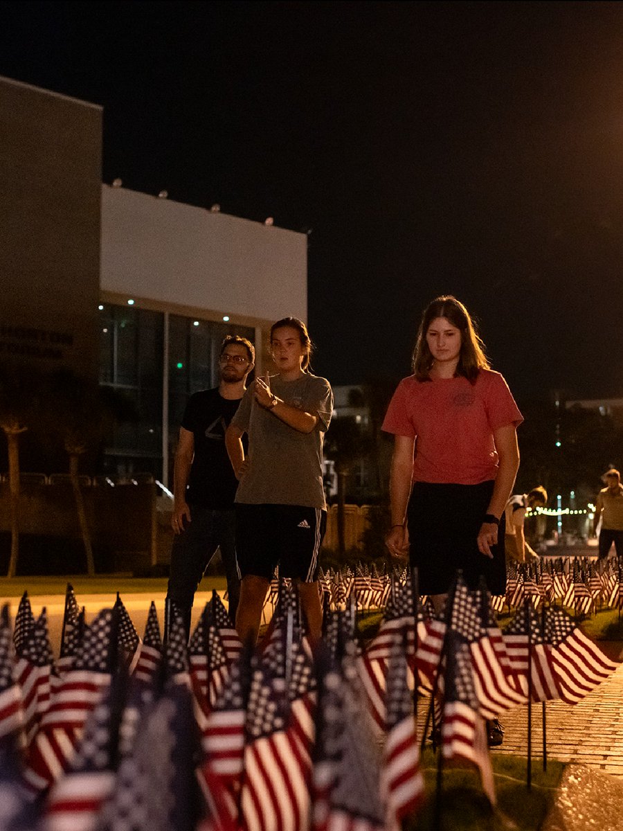 ConnectPCC's tweet image. With a flag display on Main Drive, we honor the 2,977 lives lost on 9/11/01. We will never forget. 🇺🇸
