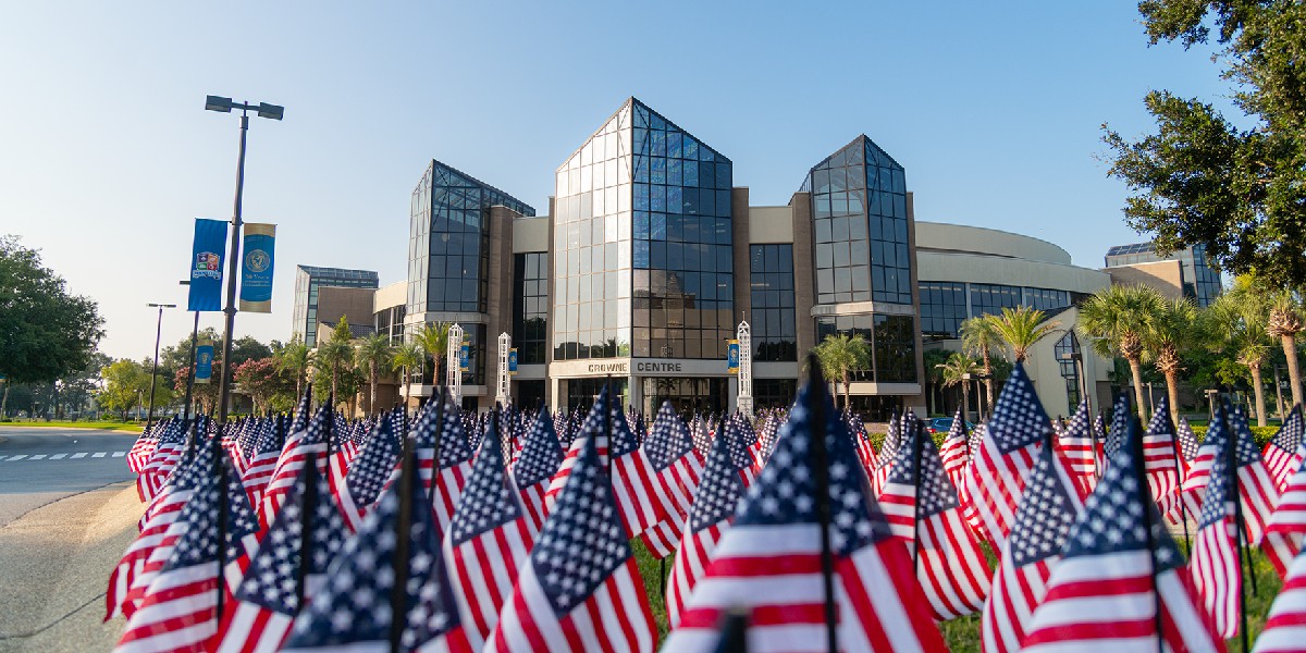 ConnectPCC's tweet image. With a flag display on Main Drive, we honor the 2,977 lives lost on 9/11/01. We will never forget. 🇺🇸
