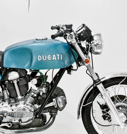 Today is a double reveal! Not only will you discover model #6 in the #DucatiLegacy series (‼️) - later we’ll be announcing the exclusive benefits and utilities for holders of the collection.

Bike 6: the Ducati 750 GT from 1971.

#BuiltOnXRPL #DucatiLove