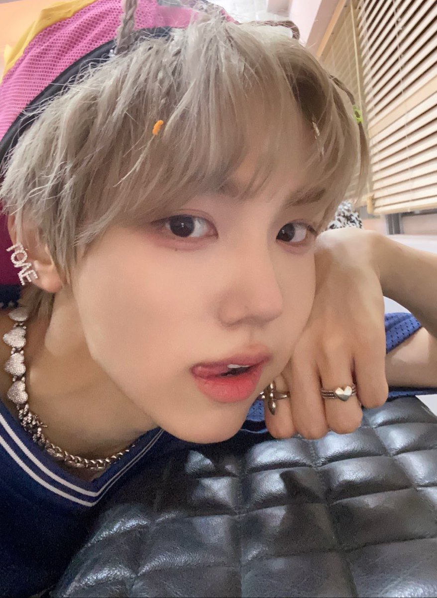 seongmin247's tweet photo. 🐰🫧💌 https://t.co/NjuDnjBhJj