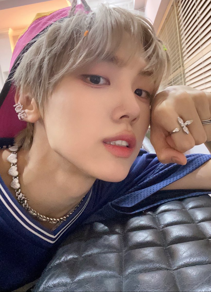 seongmin247's tweet photo. 🐰🫧💌 https://t.co/NjuDnjBhJj