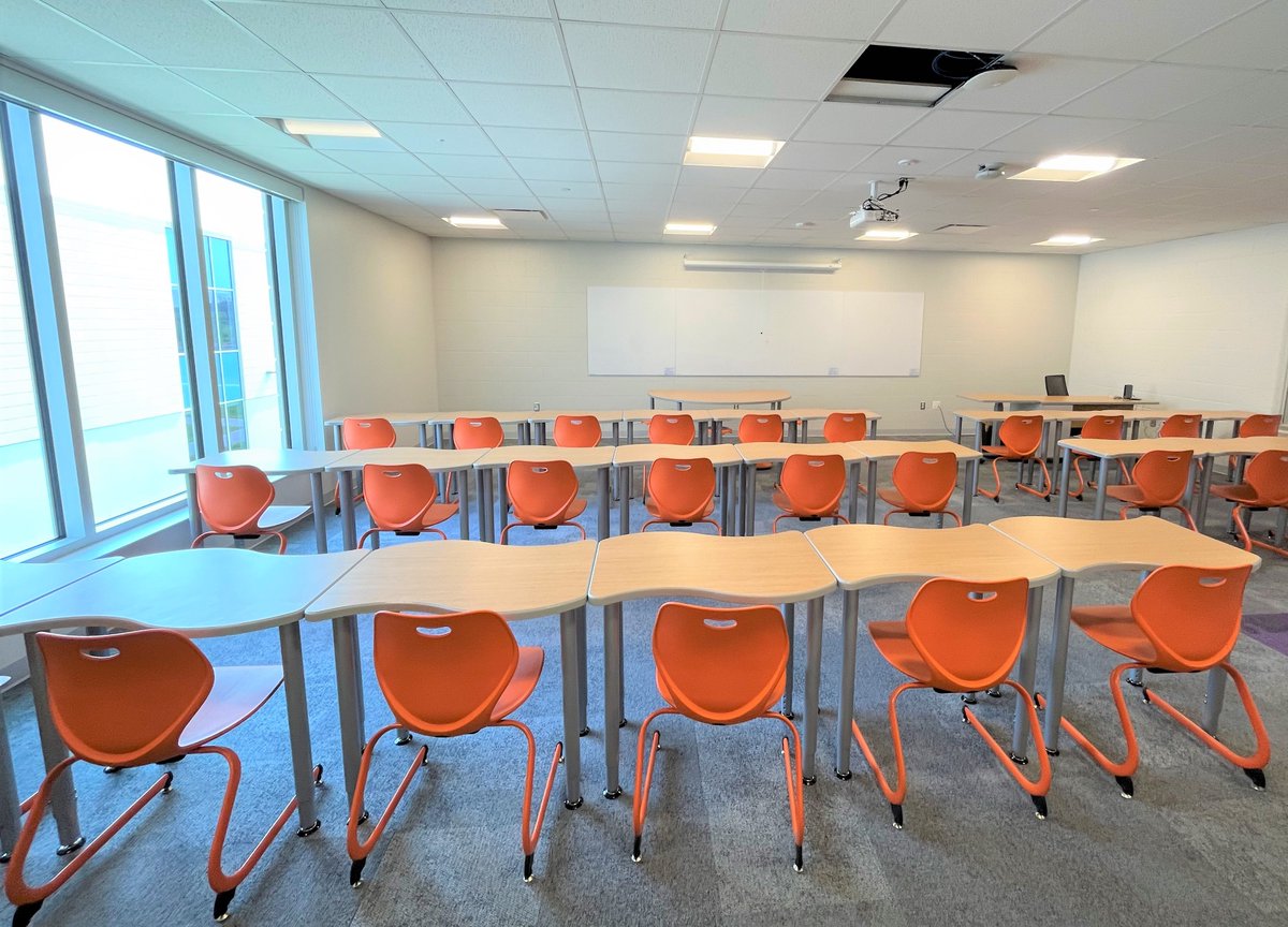 Prairie_Pride's tweet photo. Please join us on Thursday, Sept. 14 from 5-7 PM for a Community Open House to celebrate the opening of the New 5-6 Prairie Creek Intermediate School located directly south of Prairie Point at 8451 Kirkwood BLVD SW. Ribbon Cutting at 5 PM followed by student-led tours https://t.co/Aif9VghIOA